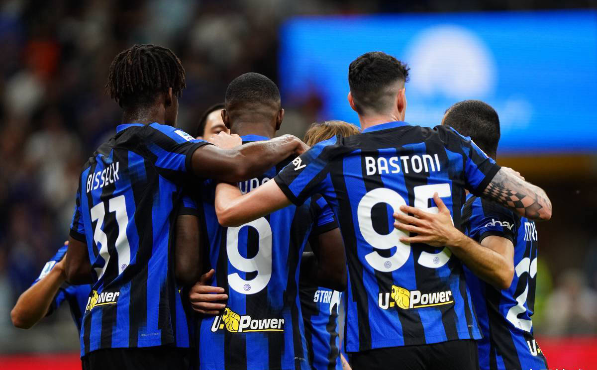 现背后有着 现背后有着